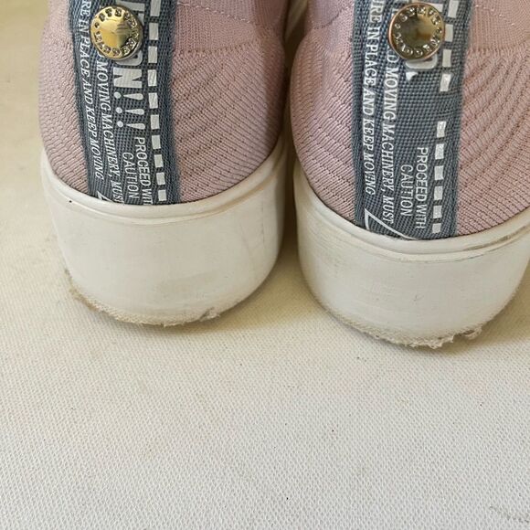 Steve Madden Brixie light pink with white lace fashion sneakers  size 10M - Picture 3 of 9